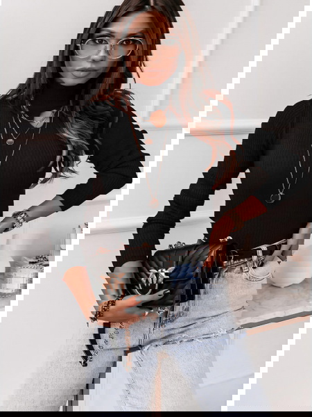 CZARNY PRĄŻKOWANY GOLF Z... 2