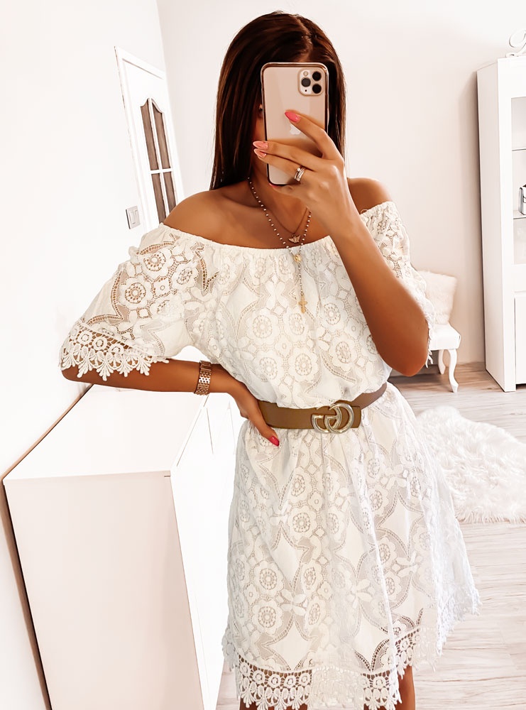 Biała sukienka z koronką Moniee