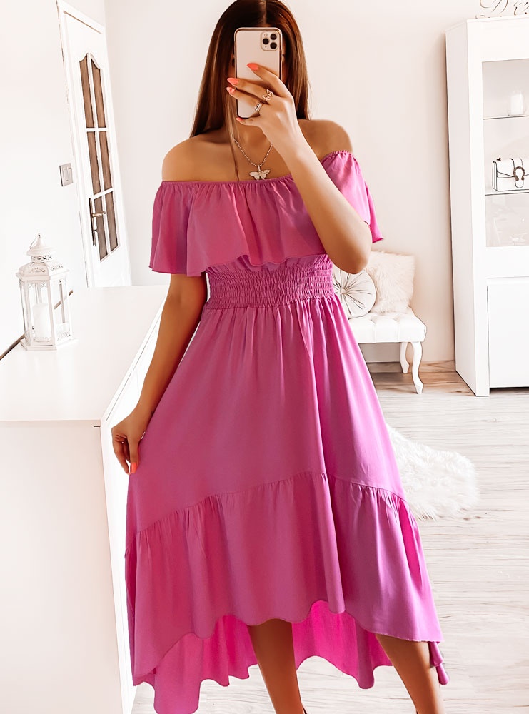 Różowa asymetryczna sukienka...