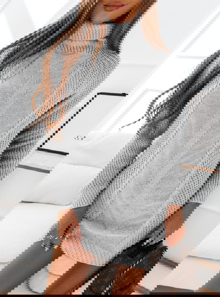 Szara sweterkowa sukienka z golfem...