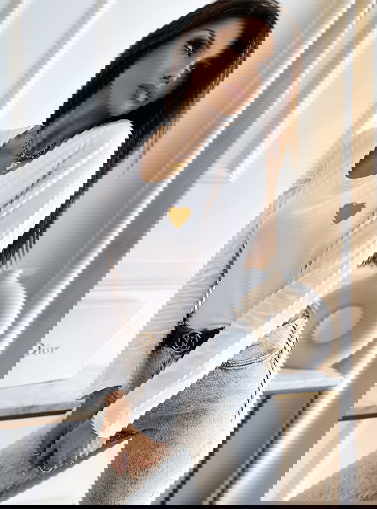 Biała bluzka na długi rękaw z...