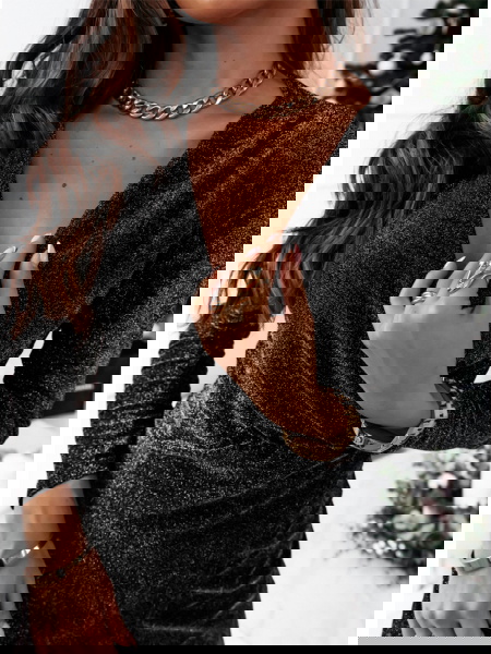 Czarna sukienka z... 2