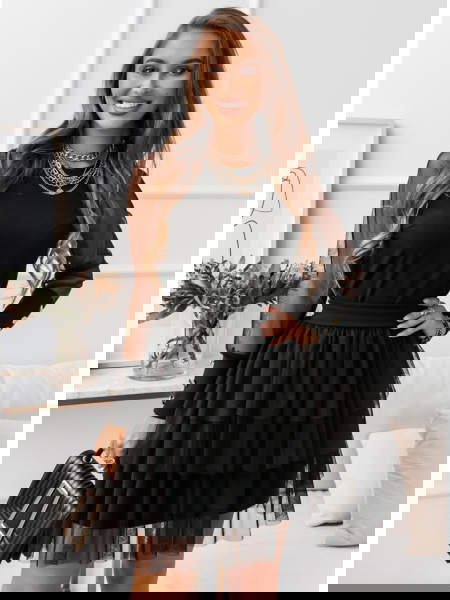 Czarna rozkloszowana... 2