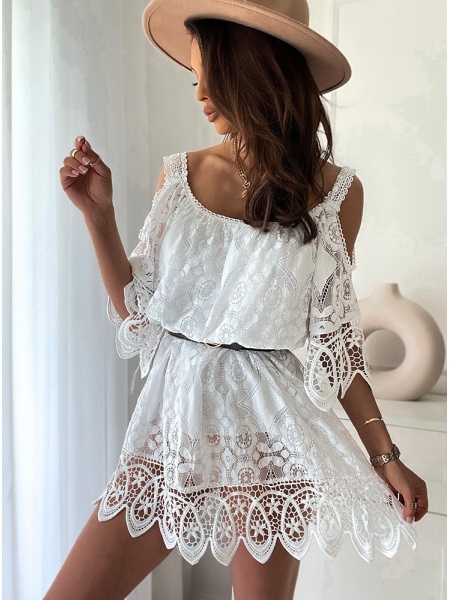 Biała koronkowa sukienka...