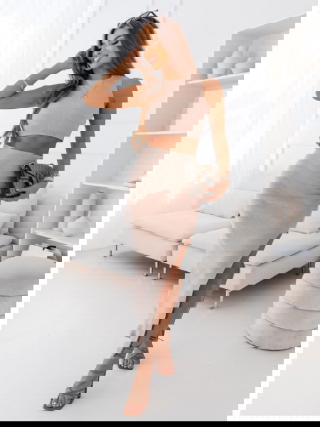 Beżowy prążkowany komplet... 2