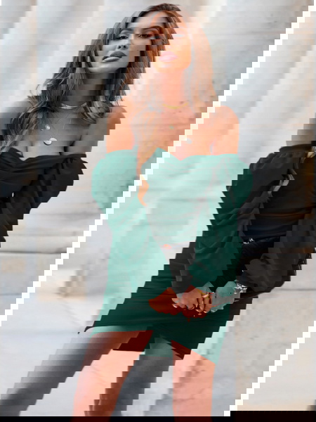 Sukienka z dekoltem w serce... 2