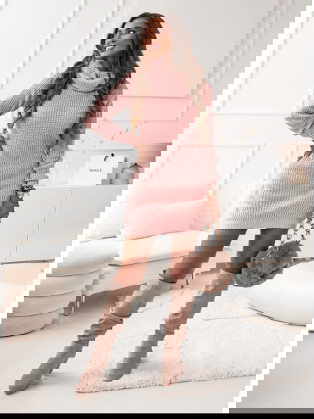 Pudrowa sweterkowa sukienka... 2