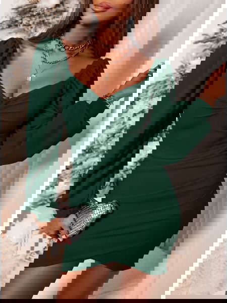 Sukienka z dekoltem w serce... 2