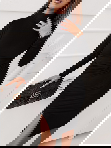 Czarna welurowa sukienka z... 2