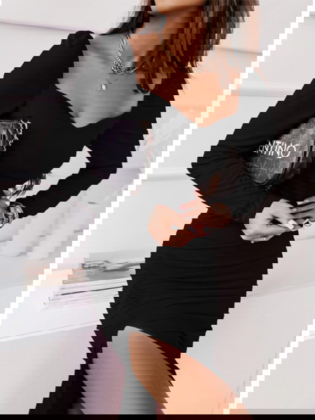 Czarna długa sukienka z... 2