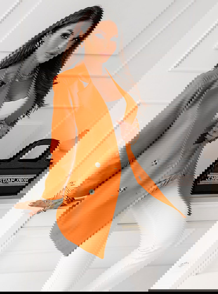 Pomarańczowa marynarka zapinana na...