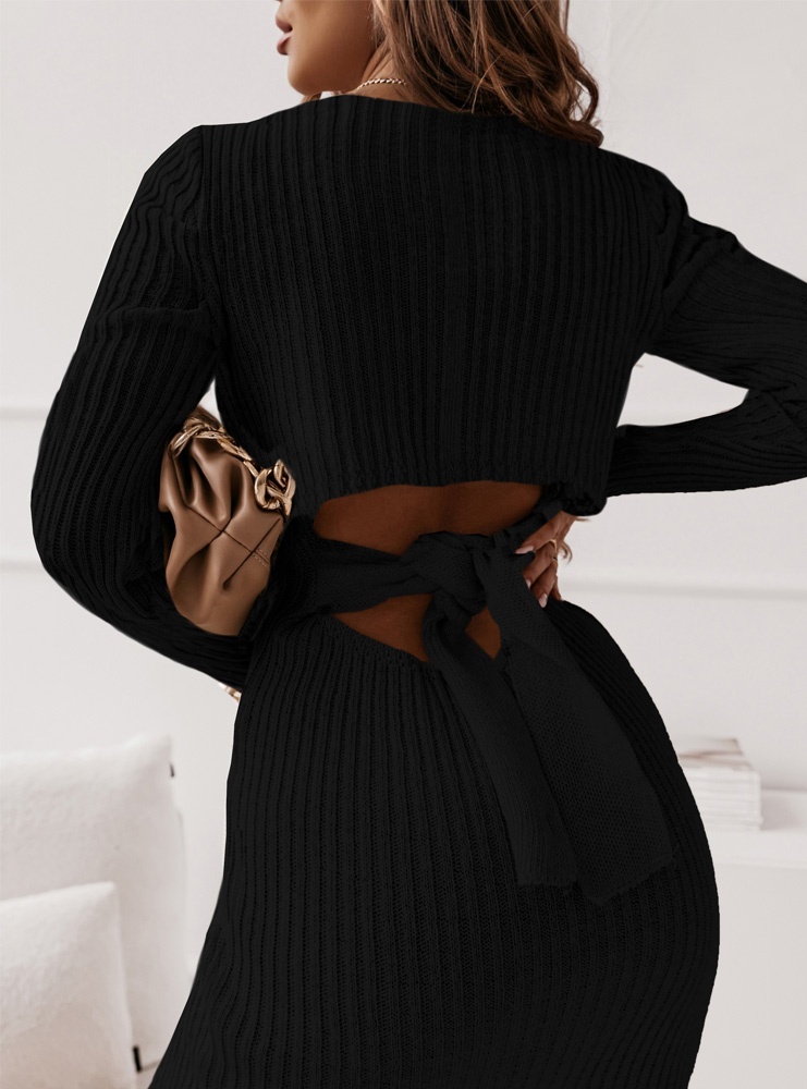 Czarna swetrowa sukienka z wiązaniem...