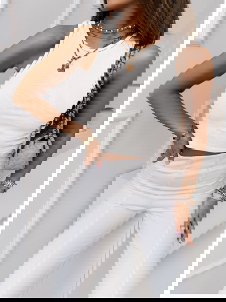 Biały top na ramiączka Chaina 2