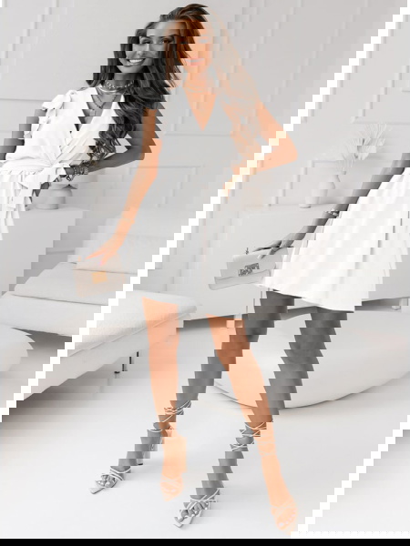 Biała sukienka z... 2