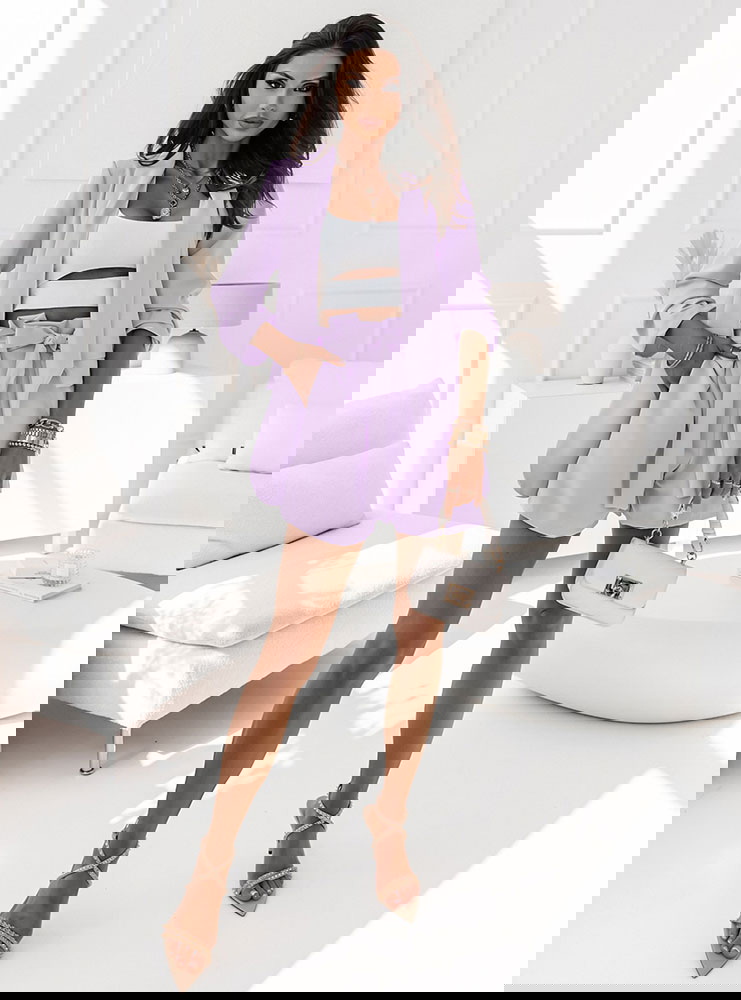 Liliowy komplet marynarka i spodenki...