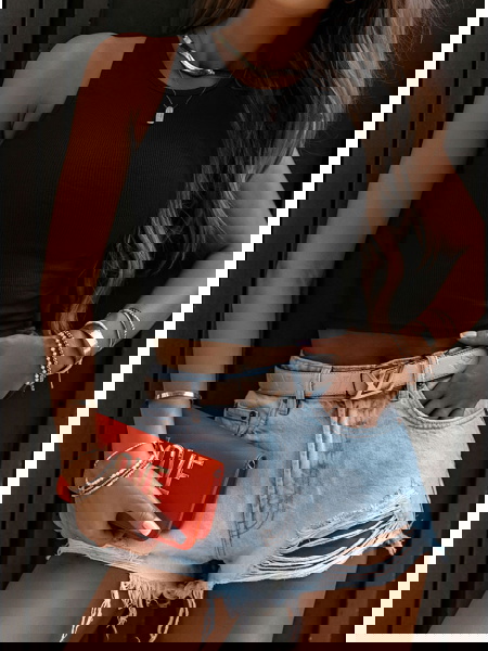 Czarny top na ramiączka... 2