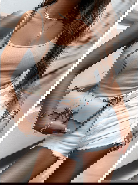 Beżowa prążkowana bluzka na... 2