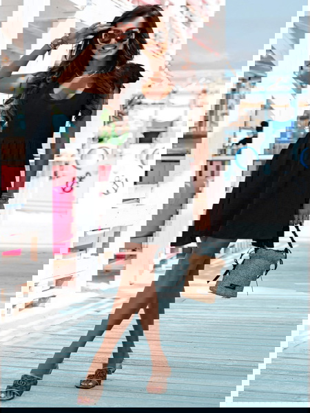 Czarna rozkloszowana... 2