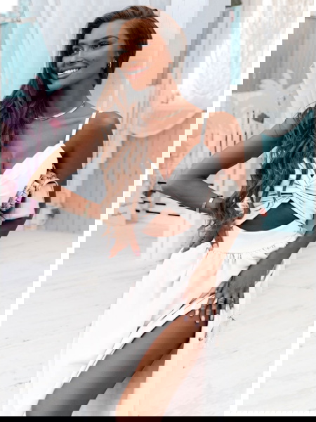 Biała sukienka midi z... 2