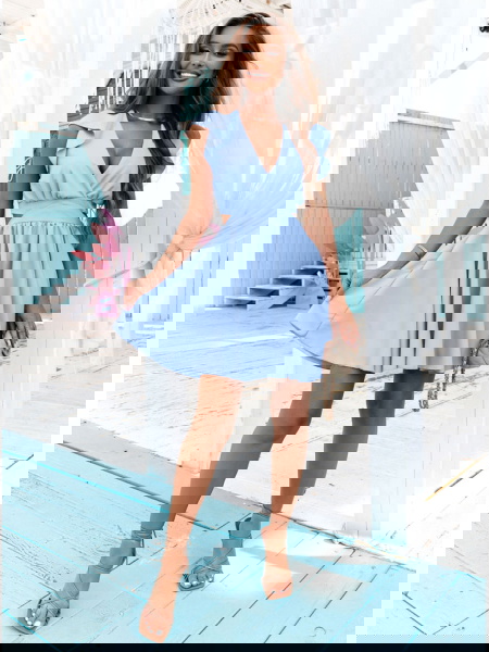 Błękitna sukienka z krótkim... 2