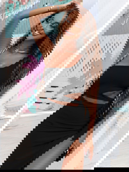 Czarna sukienka z wiązaniem... 2