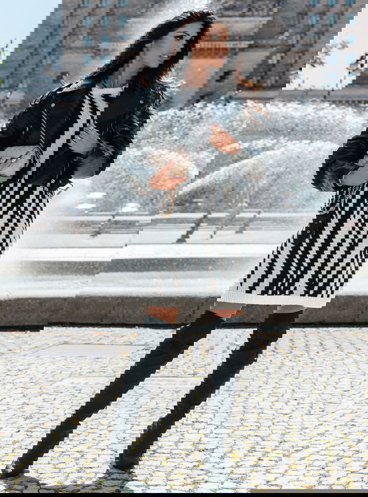 Wzorzysta swetrowa sukienka Lanise -...