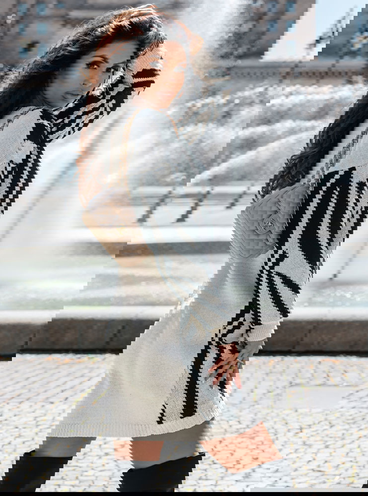 Wzorzysta swetrowa sukienka Lanise -...