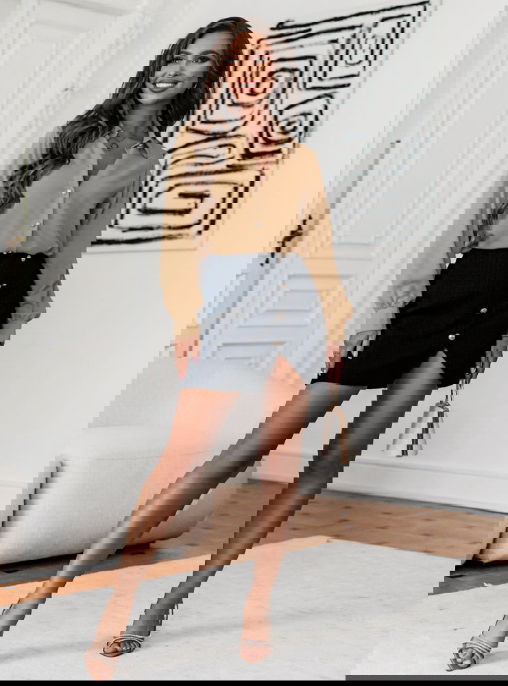 Beżowa koszula zapinana na guziki Zina