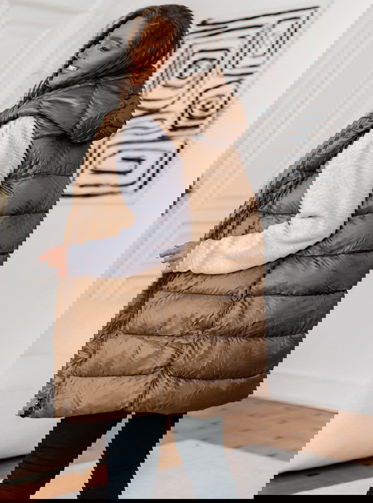 Pikowana kamizelka z kapturem...