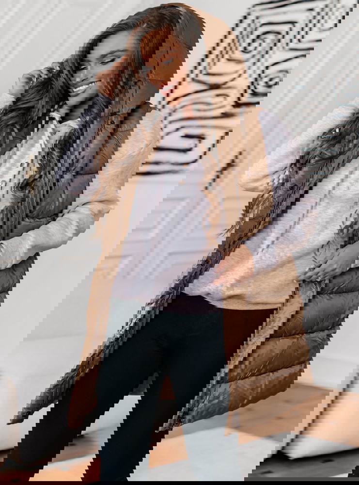 Pikowana kamizelka z kapturem...