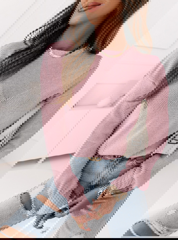 Pudrowy sweter z ciekawym splotem Olgaa