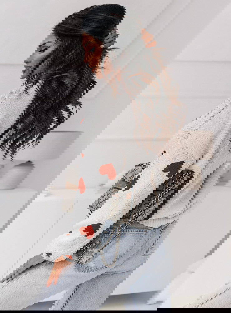 Wzorzysty sweter w serduszka Sivela -...