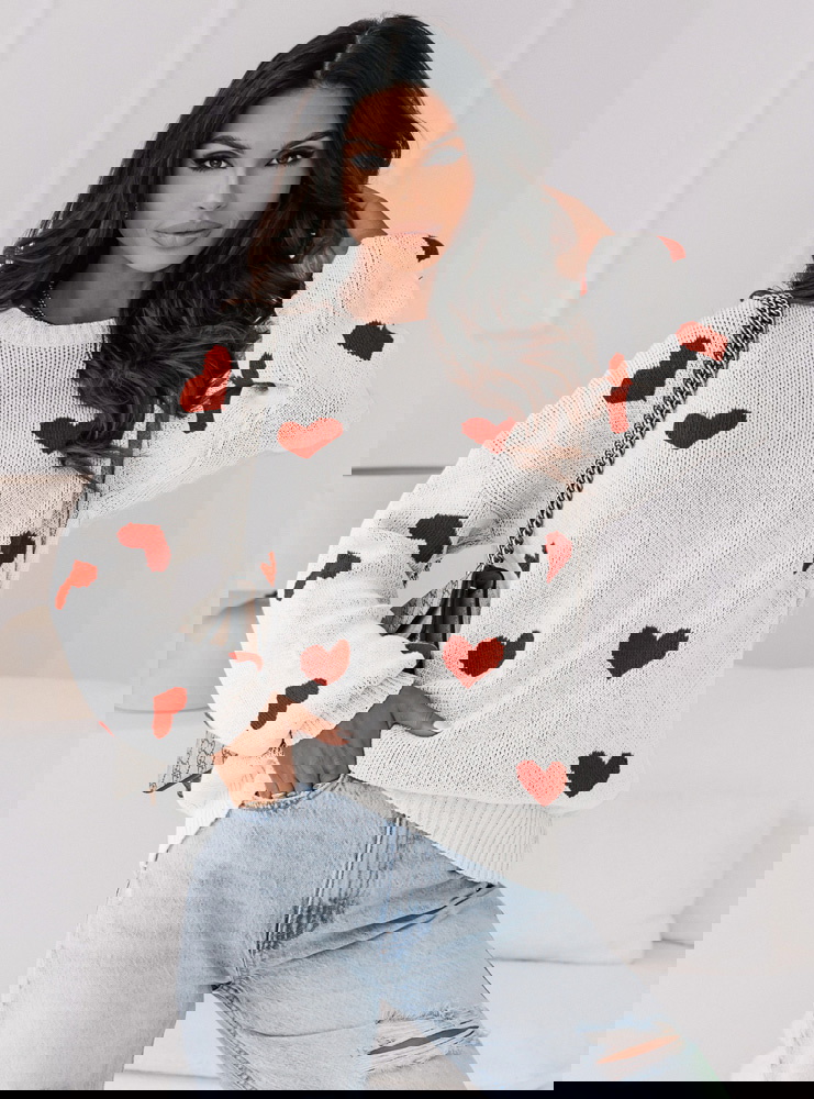 Wzorzysty sweter w serduszka Sivela -...