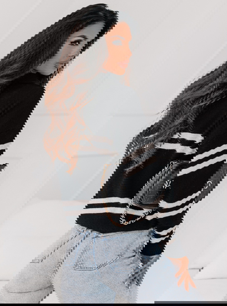 Sweter w paski z dekoltem Lolla - wzór 2