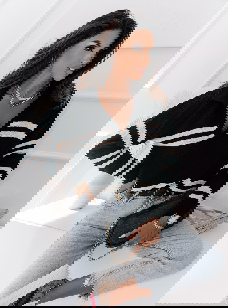 Sweter w paski z dekoltem Lolla - wzór 2