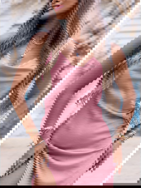 Satynowa długa sukienka na... 2