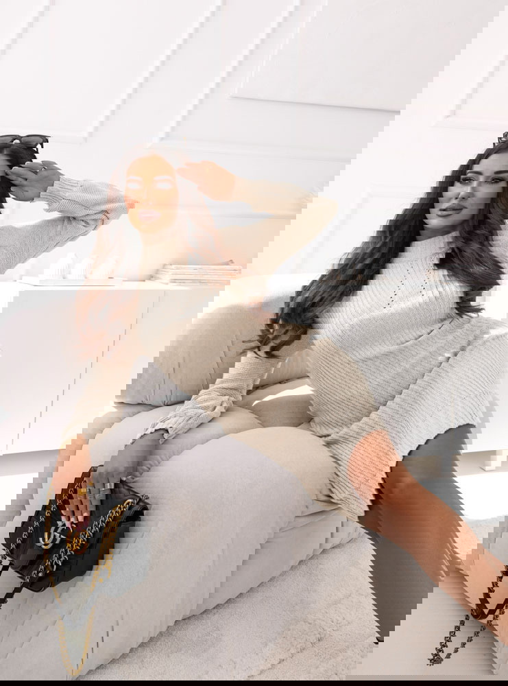 Beżowa sukienka swetrowa Aurelie