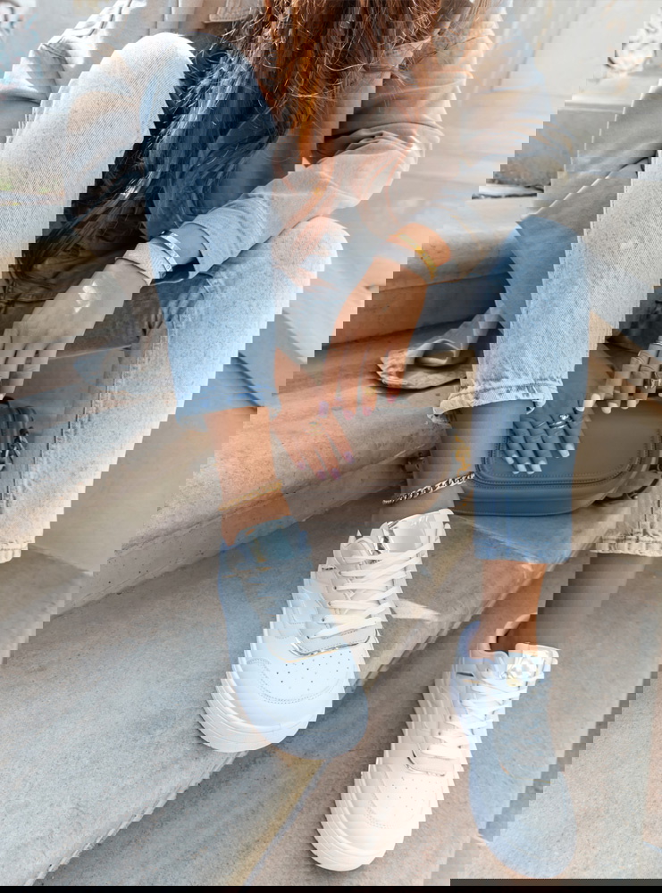 Sneakersy z ozdobnymi hologramowymi...