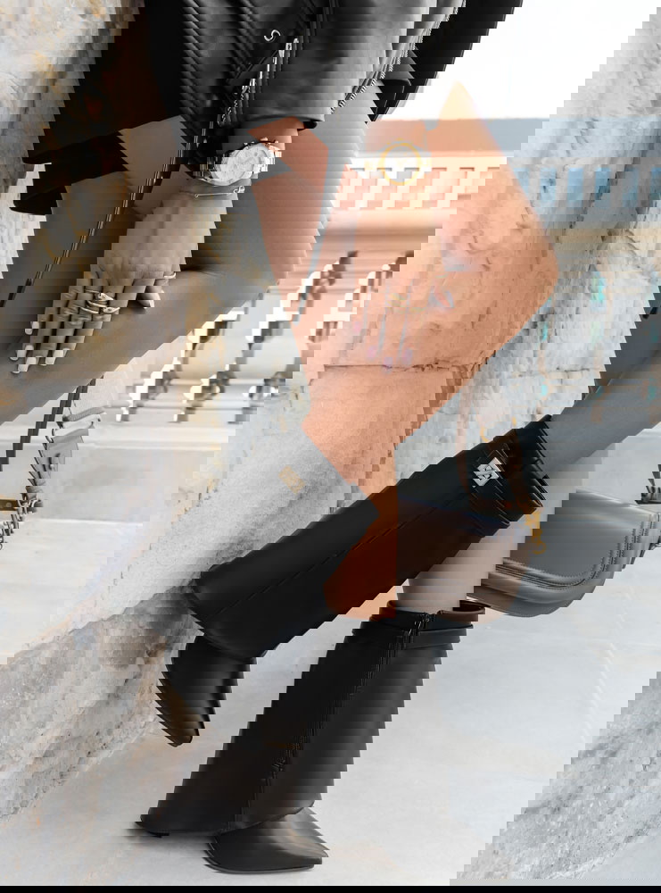 Czarne botki z ozdobna klamrą Doriane