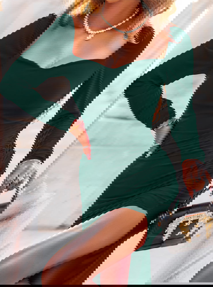 Długa sukienka z rozcięciem i...