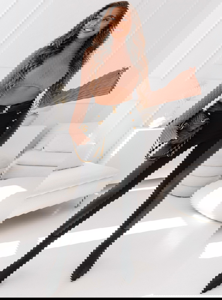 Czarne legginsy z eko skórą i...