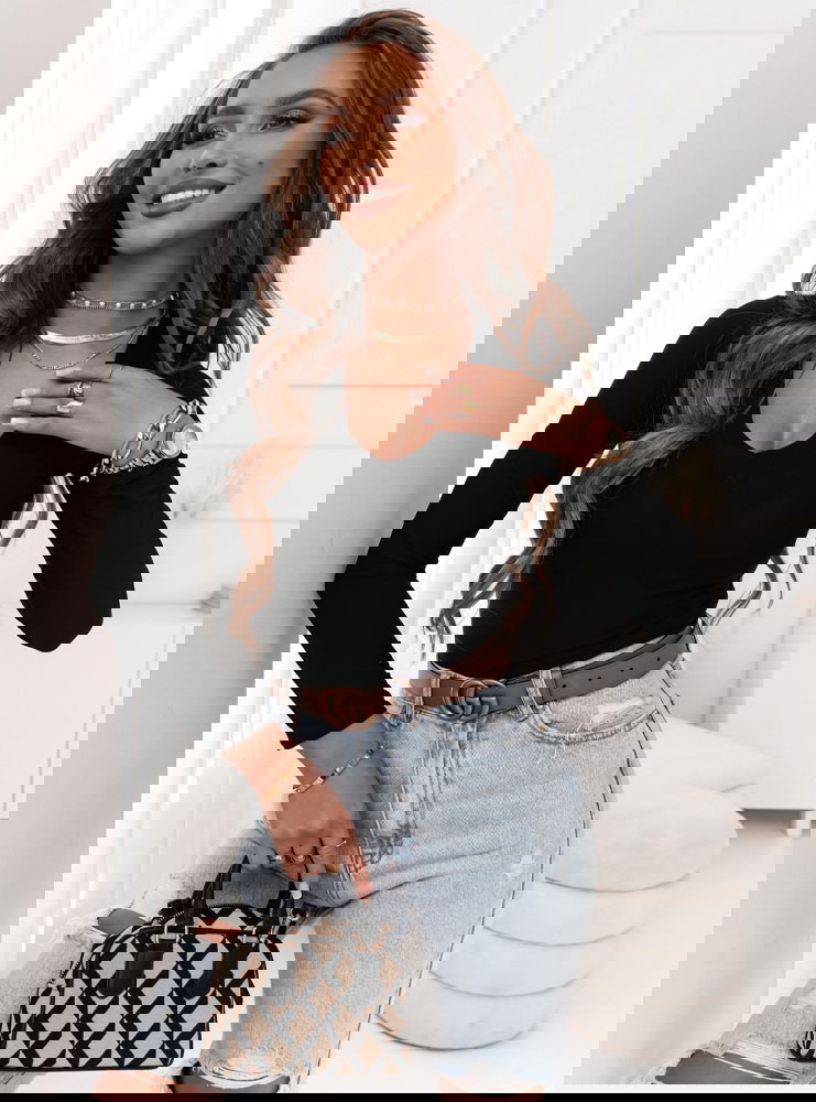 Czarna bluzka z dekoltem Vanda