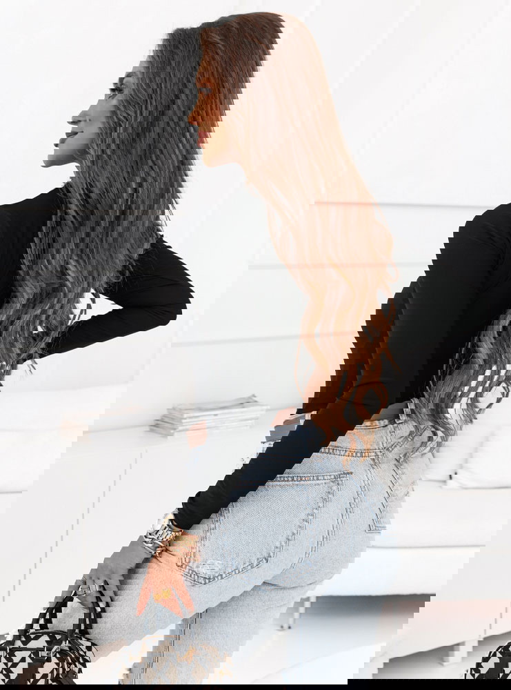 Czarna bluzka z dekoltem Vanda