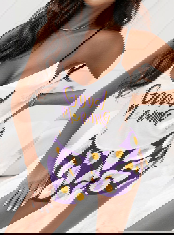 Fioletowa satynowa piżama z modnym...