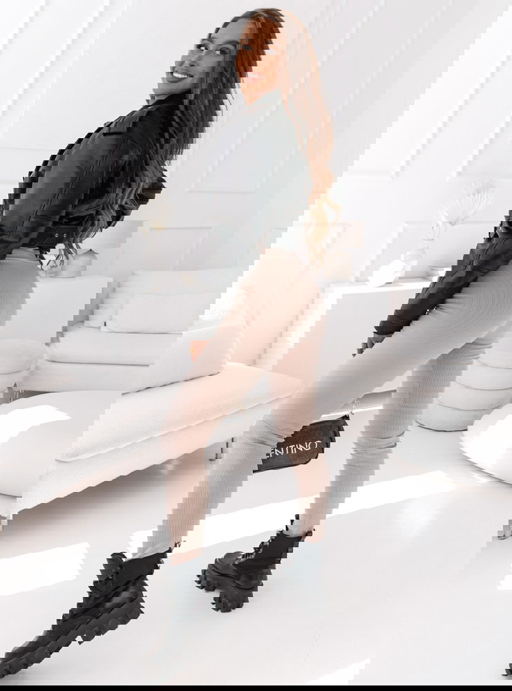 Beżowe legginsy prążkowane Elise