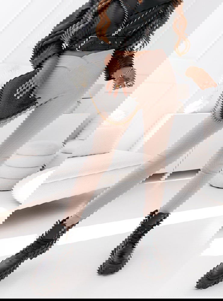 Beżowe legginsy prążkowane Elise