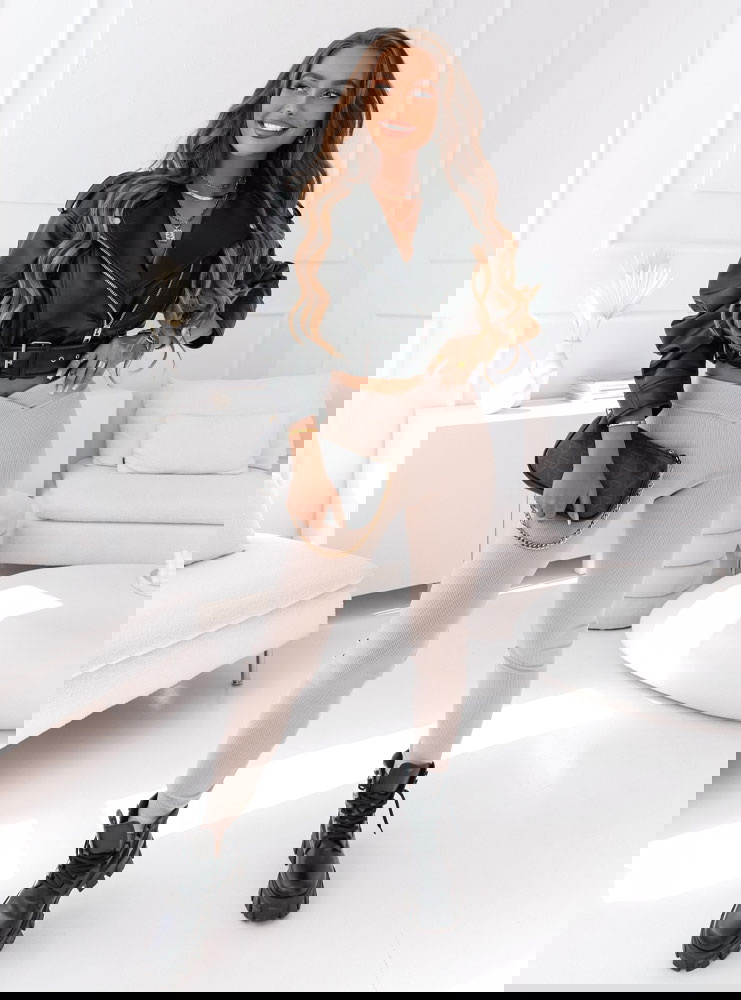 Beżowe legginsy prążkowane Elise