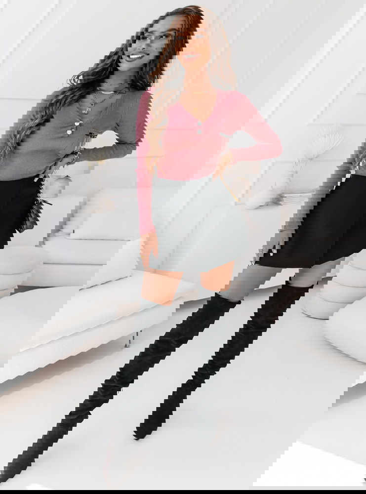 Prążkowana bluzka z ozdobnymi...