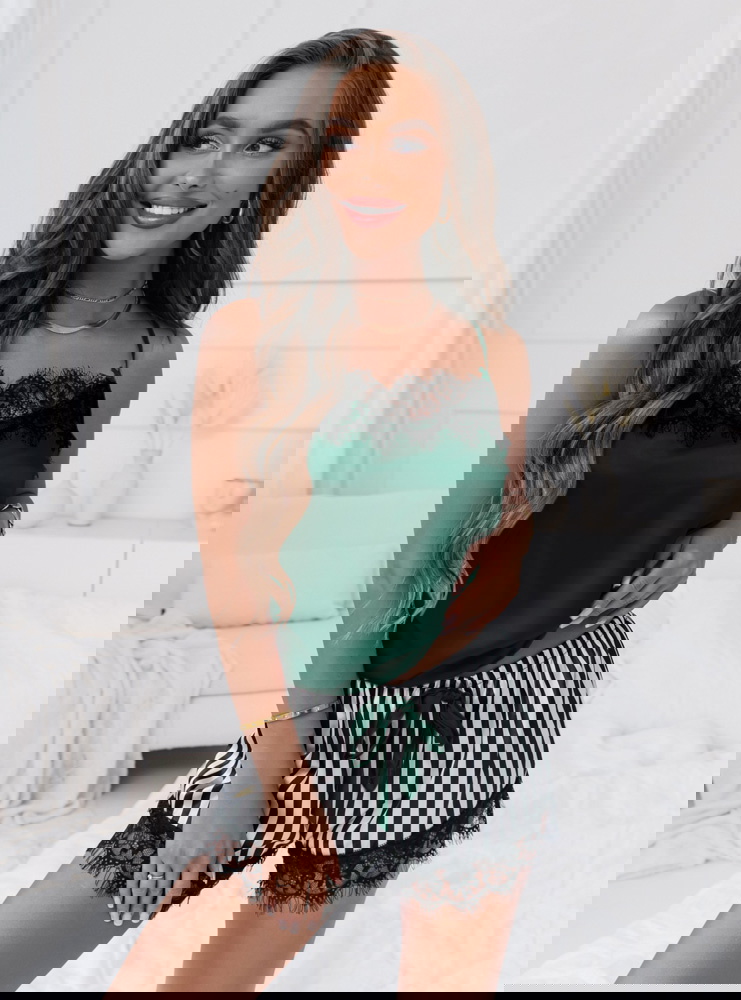 Dwuczęściowa satynowa piżama z...