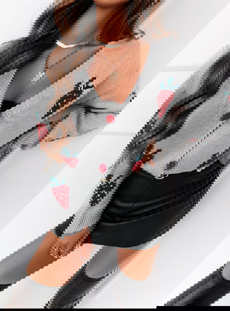 Szary sweter w truskawki Koobi